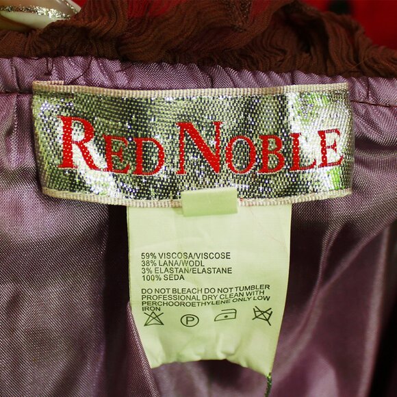 Vintage Charm: 1920s Flapper-Inspired Burgundy Ruffle Dress - Bohemian Elegance - Picture 3 of 4